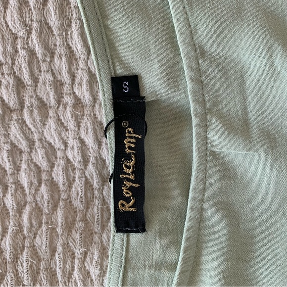 Sea foam Green Cropped Tank Top - Picture 2 of 5